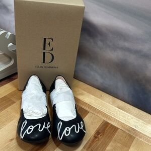 Ellen DeGeneres Black Flats Comfortable Loafers